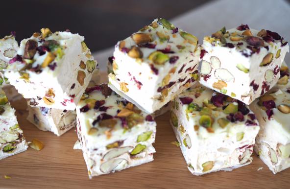 فروش گز مغز پسته ای 42 درصد ویژه