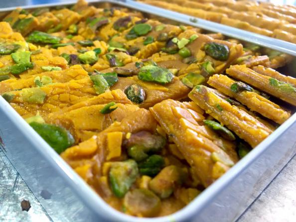 فروش عمده سوهان گز derakhshan